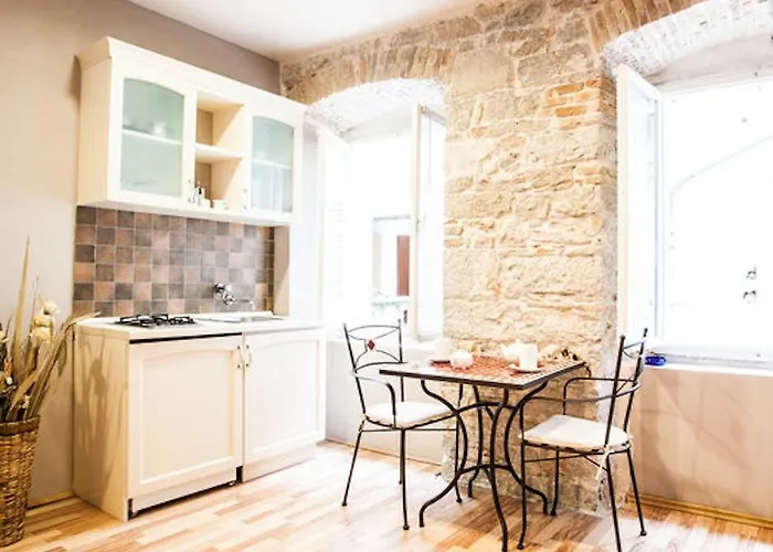 Zara City Apartments דירה *